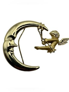 Vintage Danecraft Crescent Moon Cherub Angel Swing Brooch Gold Tone 1.75”